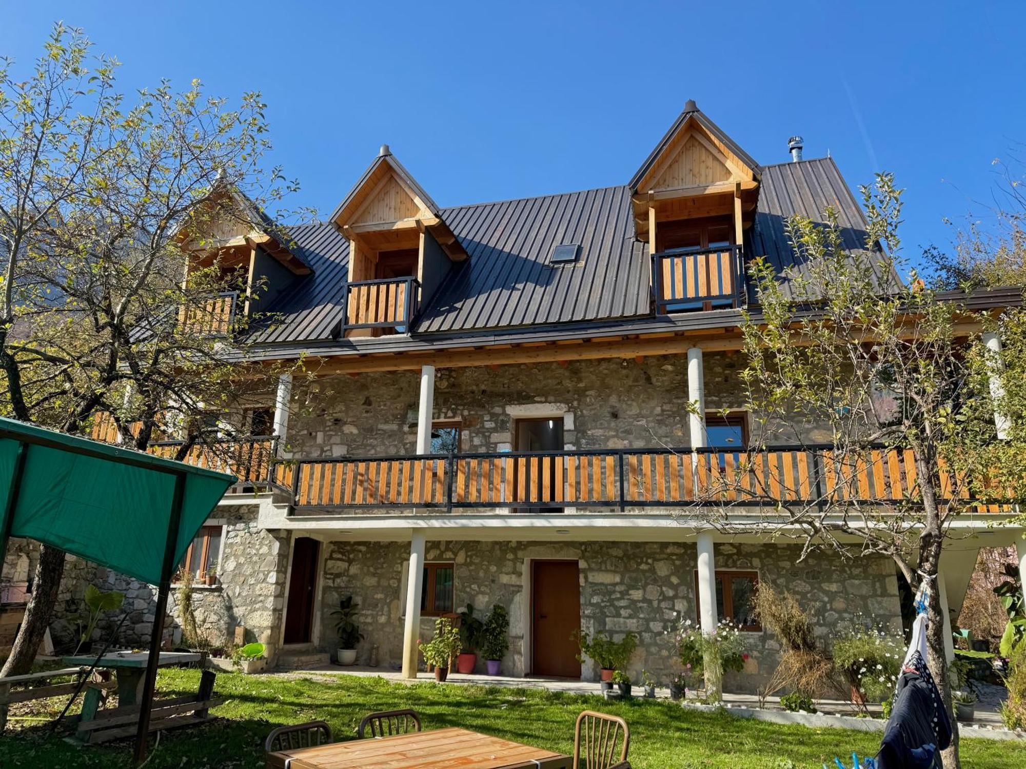 Guesthouse Te Tata Тет Екстериор снимка
