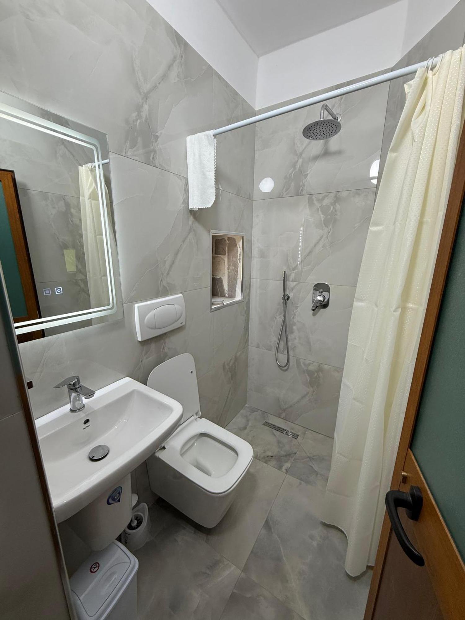 Guesthouse Te Tata Тет Екстериор снимка