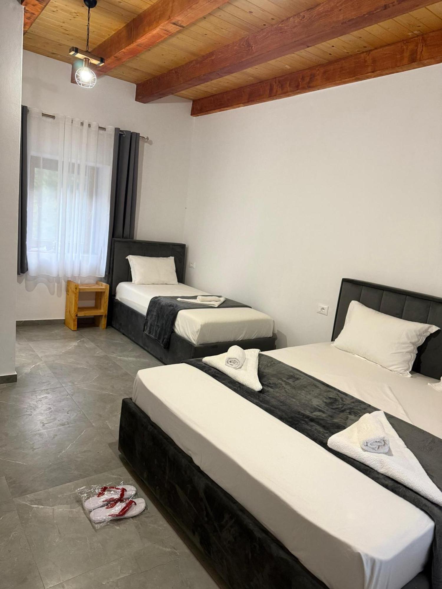 Guesthouse Te Tata Тет Екстериор снимка